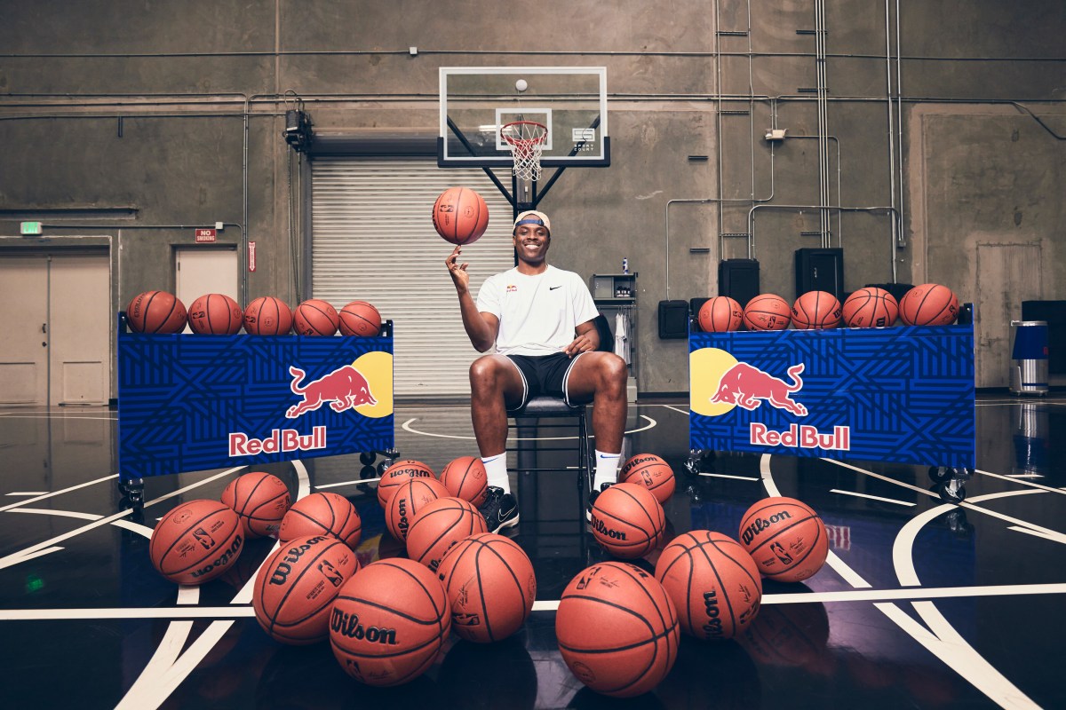 7 Expert Secrets to Mastering 3 Point Shots in Basketball: The Ultimate Guide for Players & Coaches