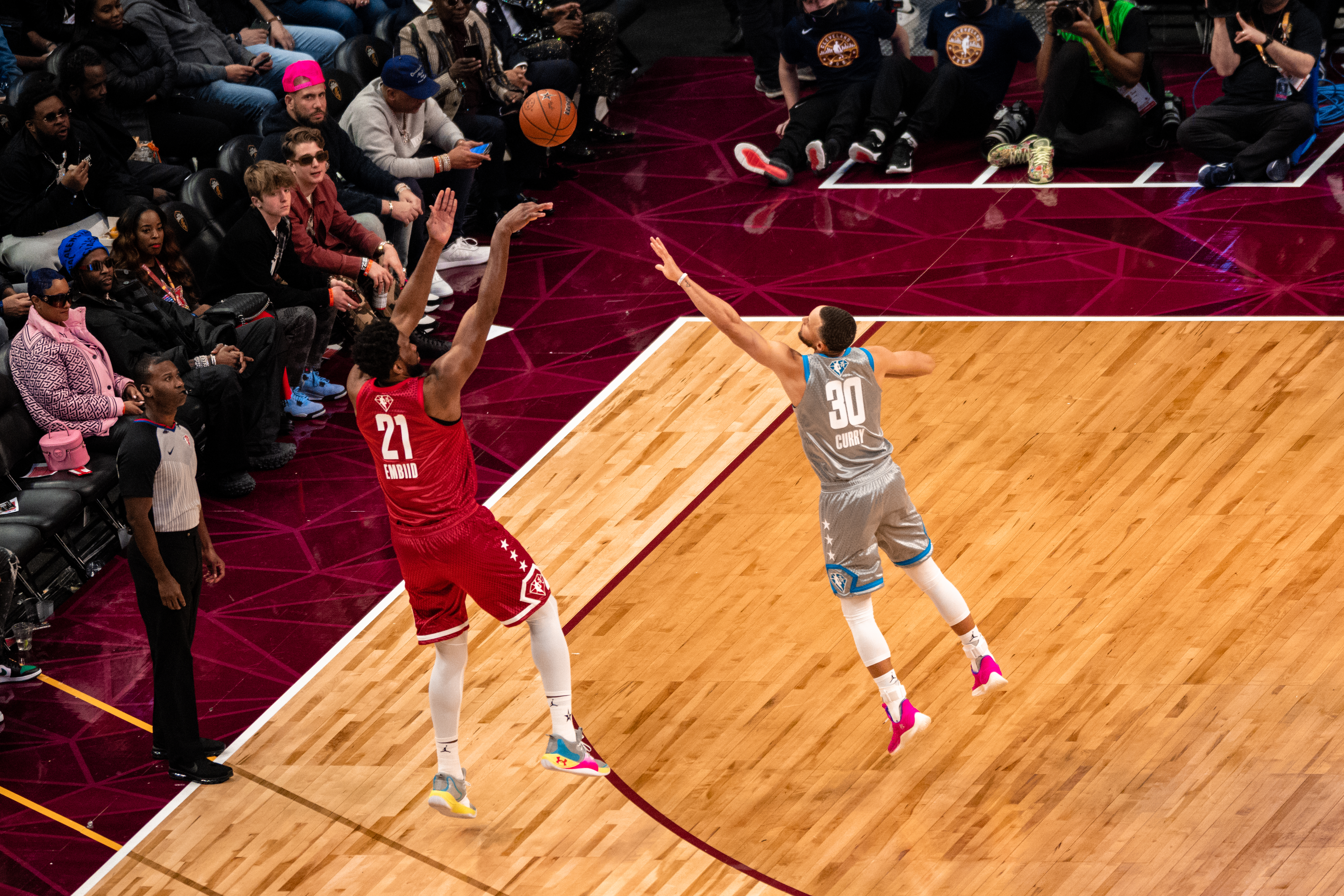 7 Amazing Facts About the History of 3 Point Shot: The Ultimate Guide for Basketball Fans